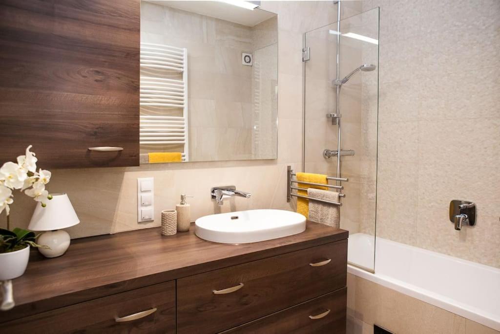 Liszt Apartman Győr Extérieur photo